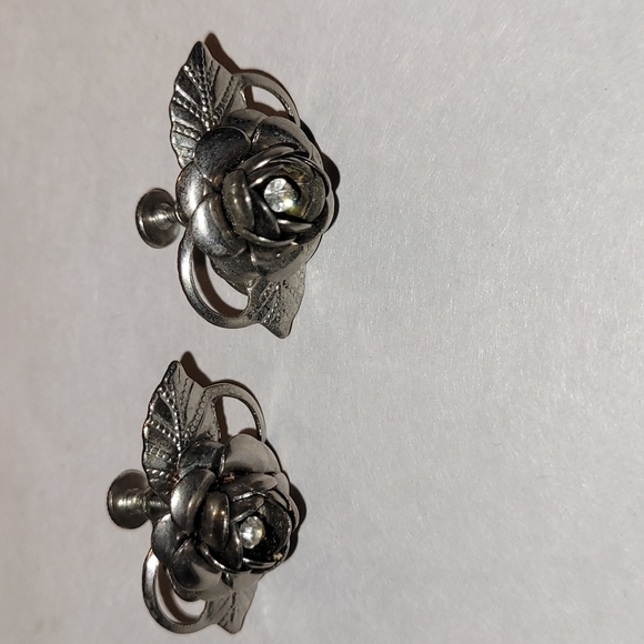 Vintage 1950 Rose Necklace, bracelet and earrings Set - Picture 2 of 9